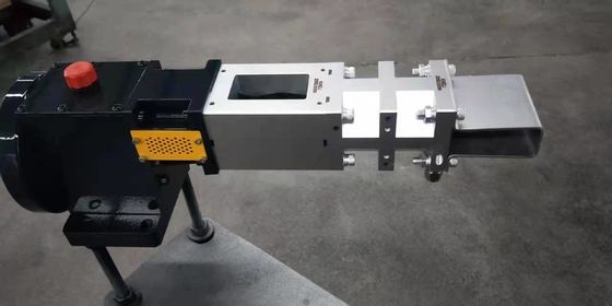 CWJ-25 Capacity High Twin Screw Extruder Side Feeder với thùng chống mòn