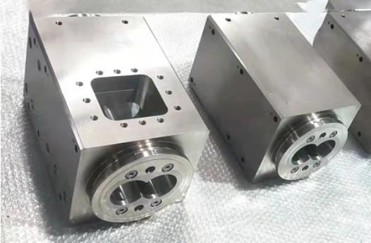 Phân khúc máy móc nhựa Hợp kim lưỡng kim Tấm PE PP PVC Thùng vật nuôi Thành phần