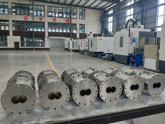 Bộ phận trục vít máy đùn nhựa Nitrided ZSE135 cho ngành công nghiệp hóa dầu