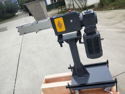 Máy rung đôi trục vít