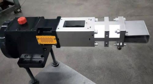 CPJ58 Side De Gassing Sew Motor Twin Screw Extruder Side Feeder cho ngành công nghiệp nhựa